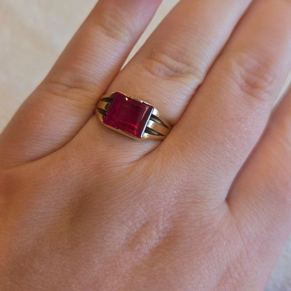 Vintage 14k Gold and Synthetic Ruby Ring Size 61